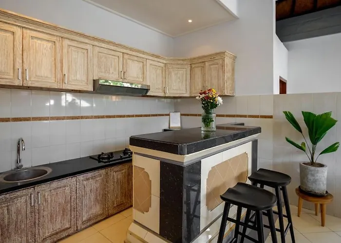 Amazing Prime Location In - 15 Minutes Walk To The Villa