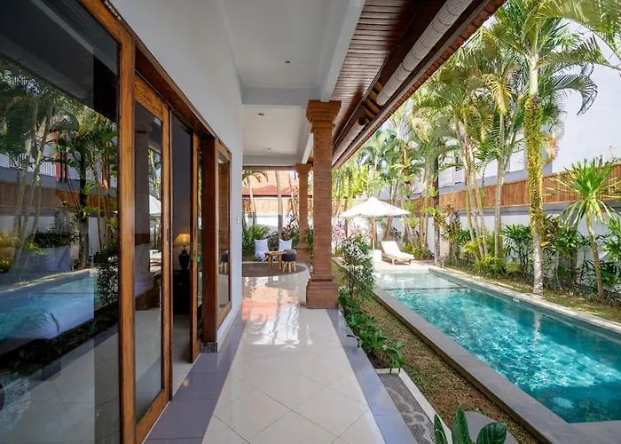 Amazing Prime Location In - 15 Minutes Walk To The